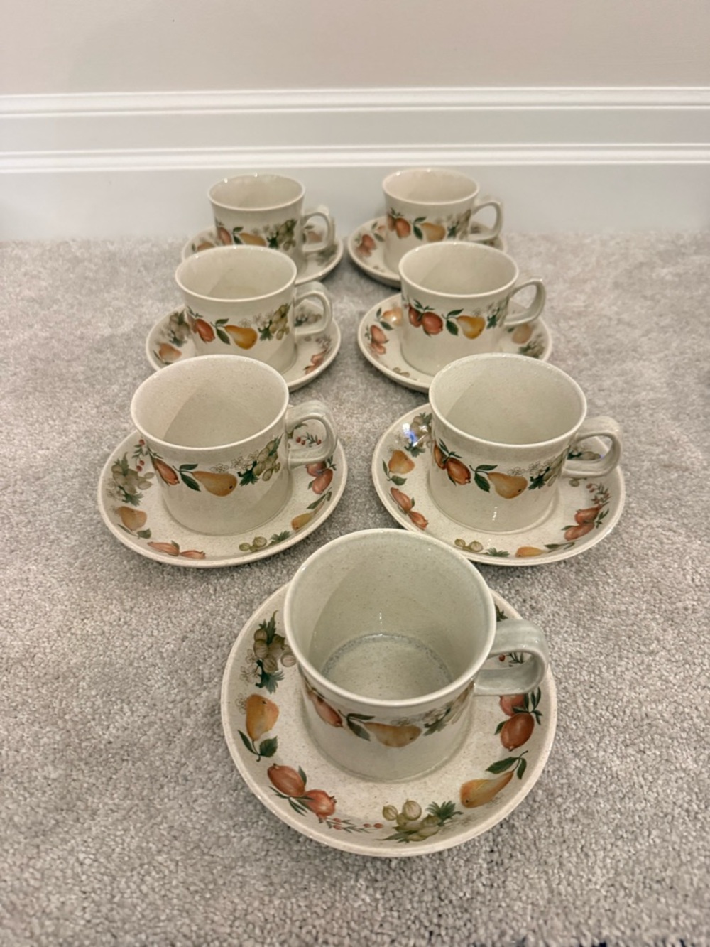 Wedgwood quince set of 7 cups and saucers